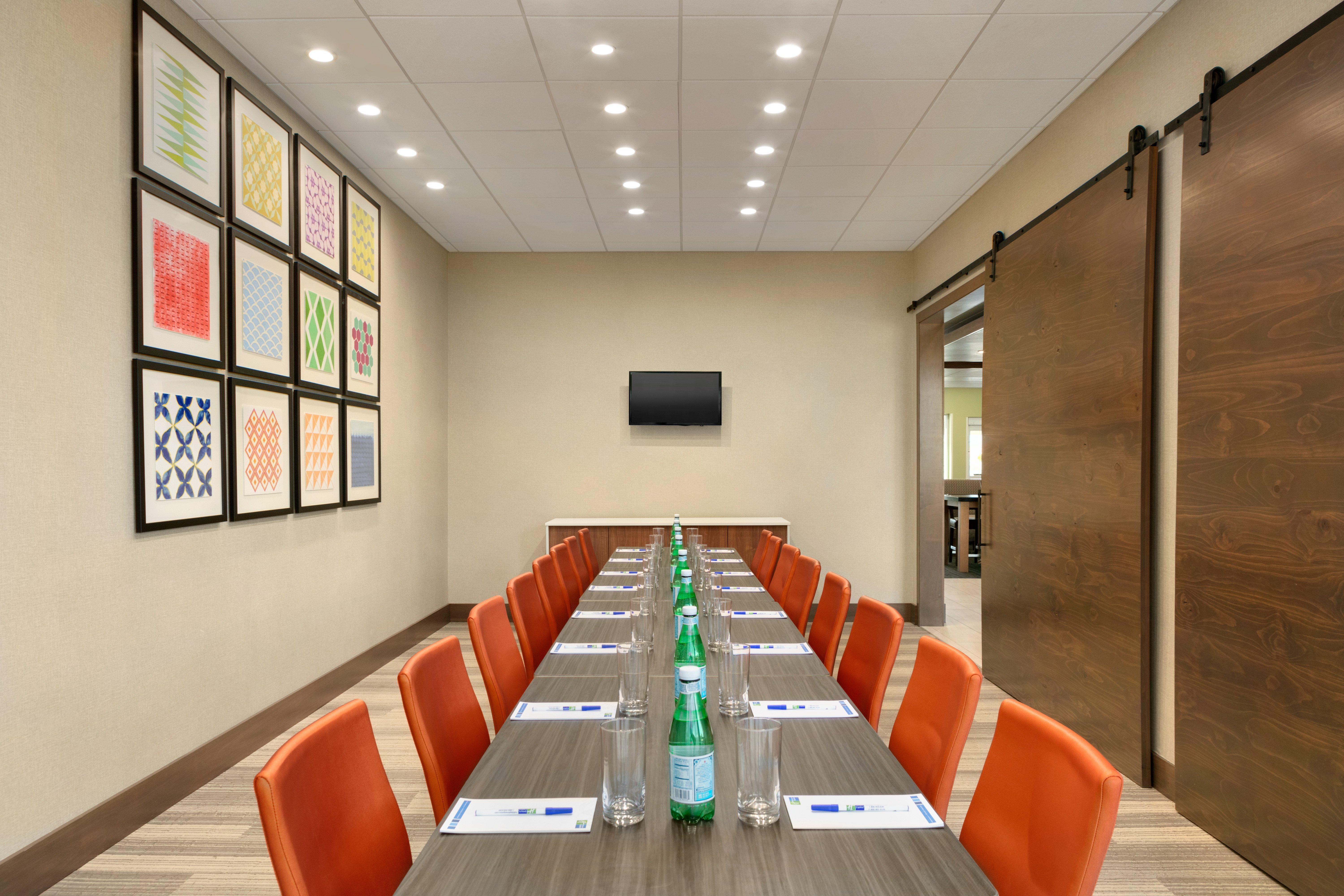 Hotel Express & By Ihg 3*