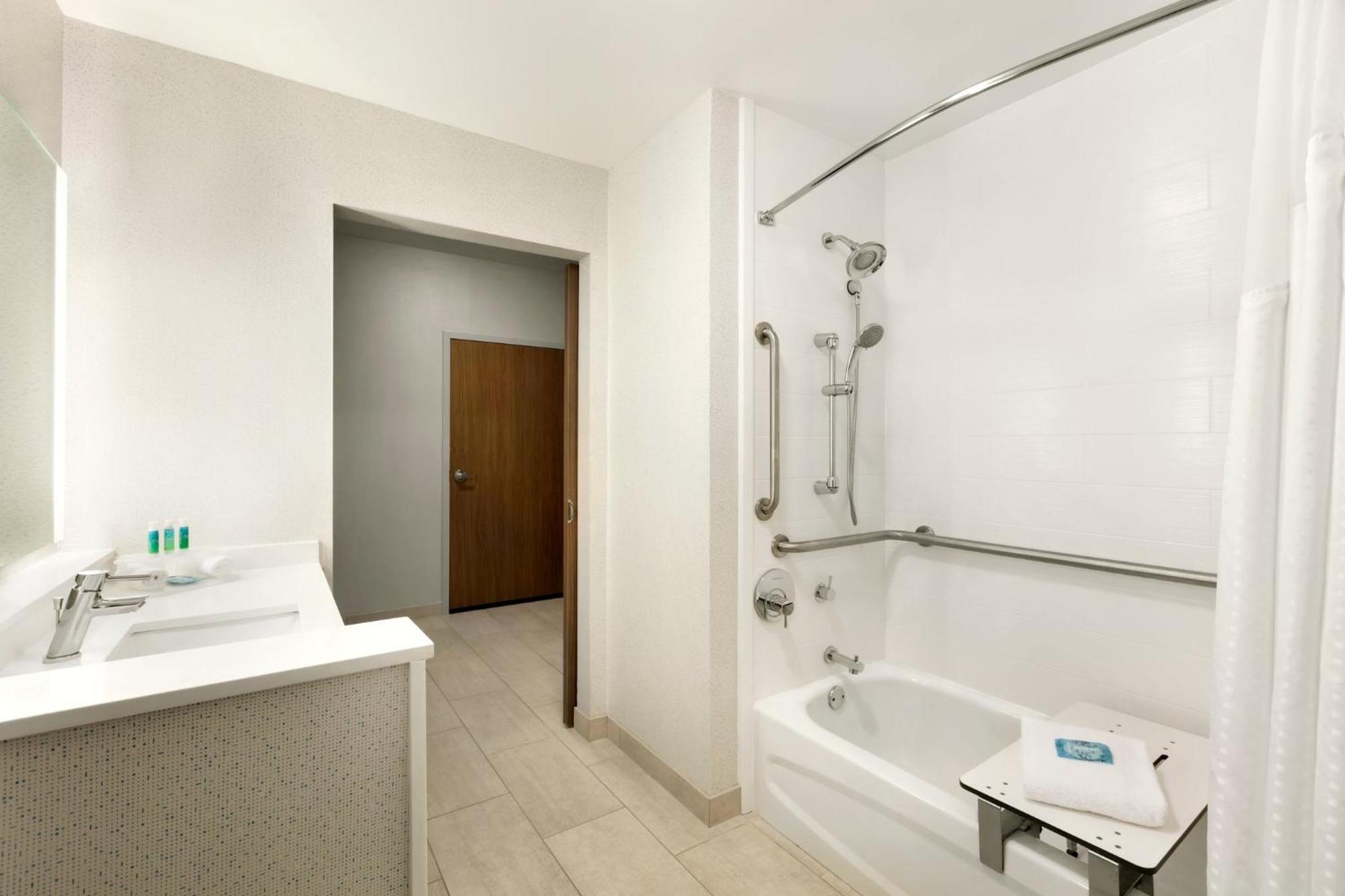Express & By Ihg Hotel Salisbury