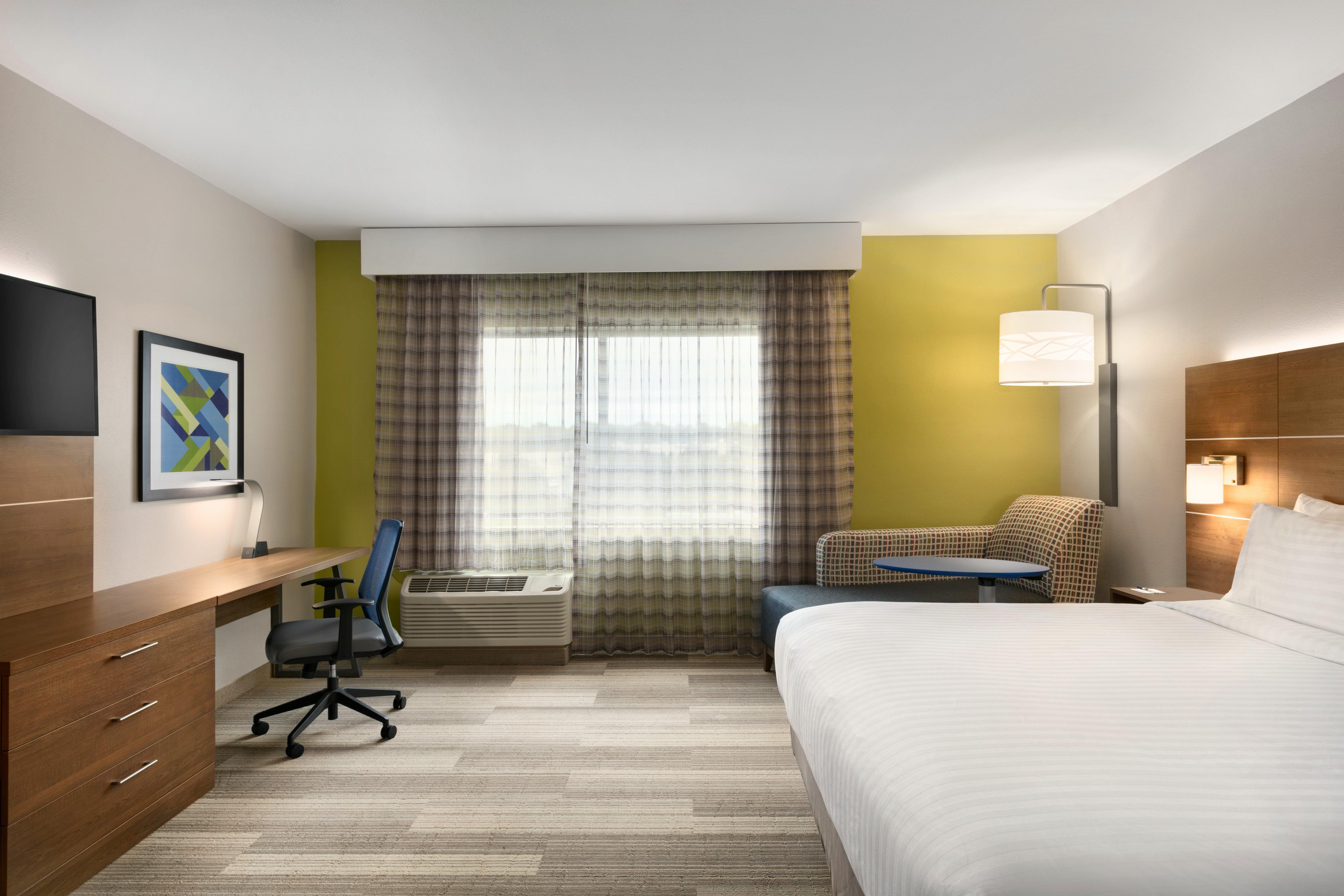 Holiday Express & By Ihg 3*